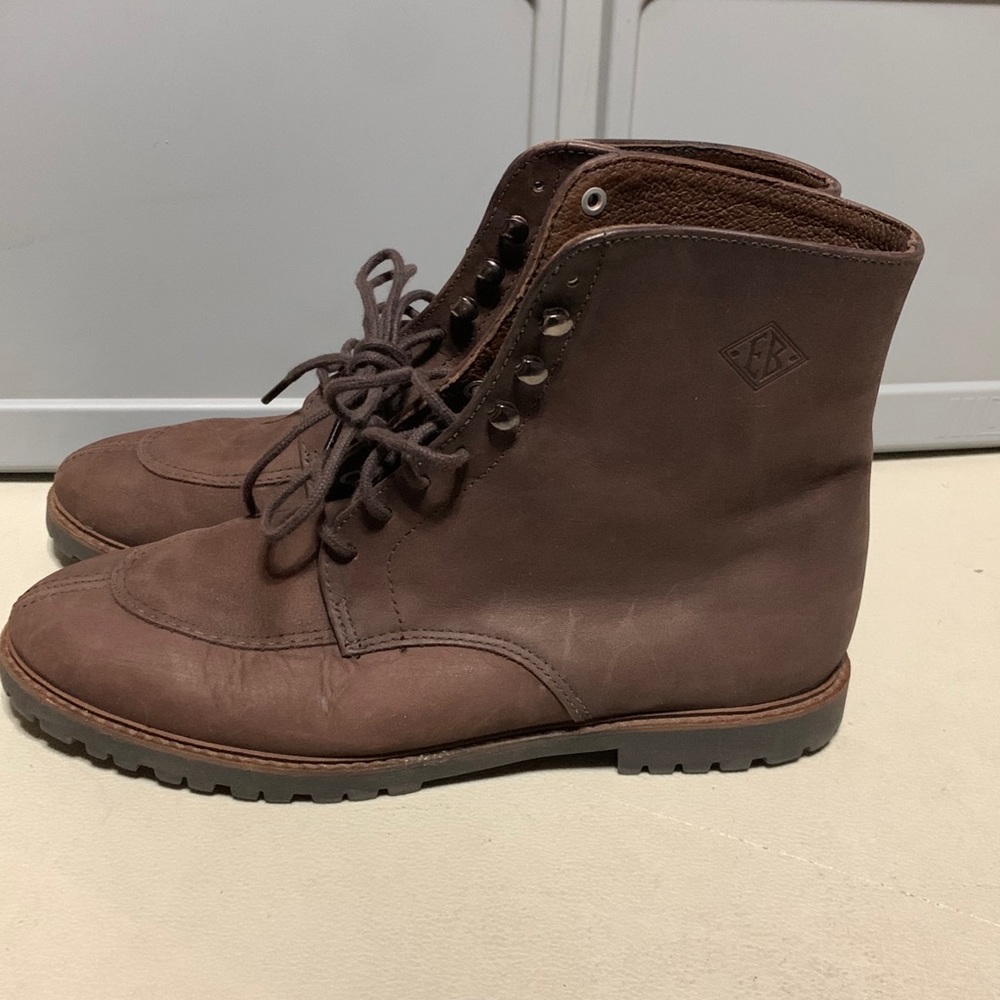 Eddie Bauer Boots 8.5